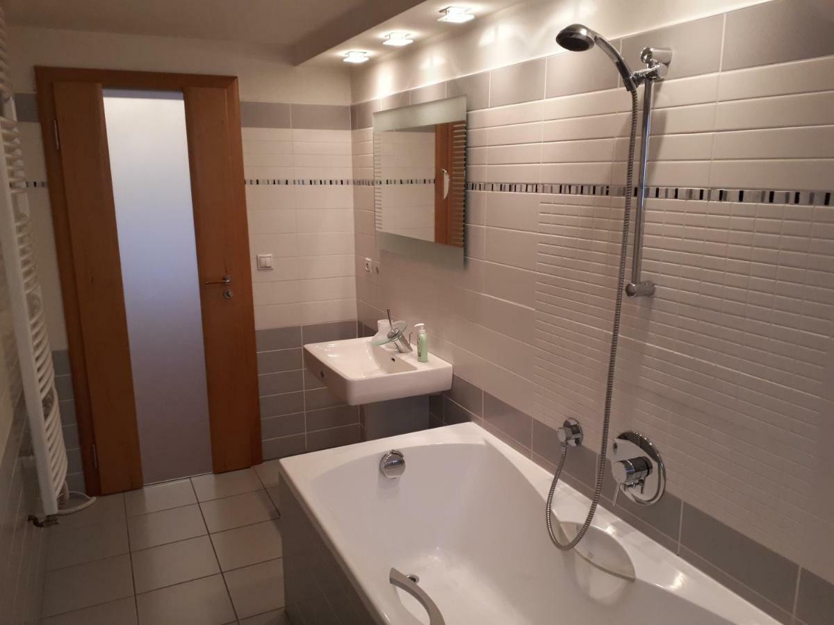 Brezno - 2 Izbovy Apartman Extérieur photo