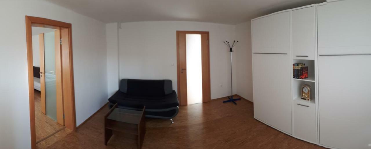 Brezno - 2 Izbovy Apartman Extérieur photo